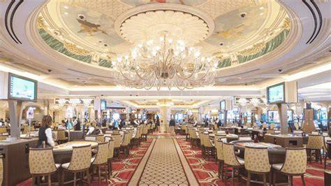 Casino Lighting: How Light Design Shapes Player Behavior and Wins